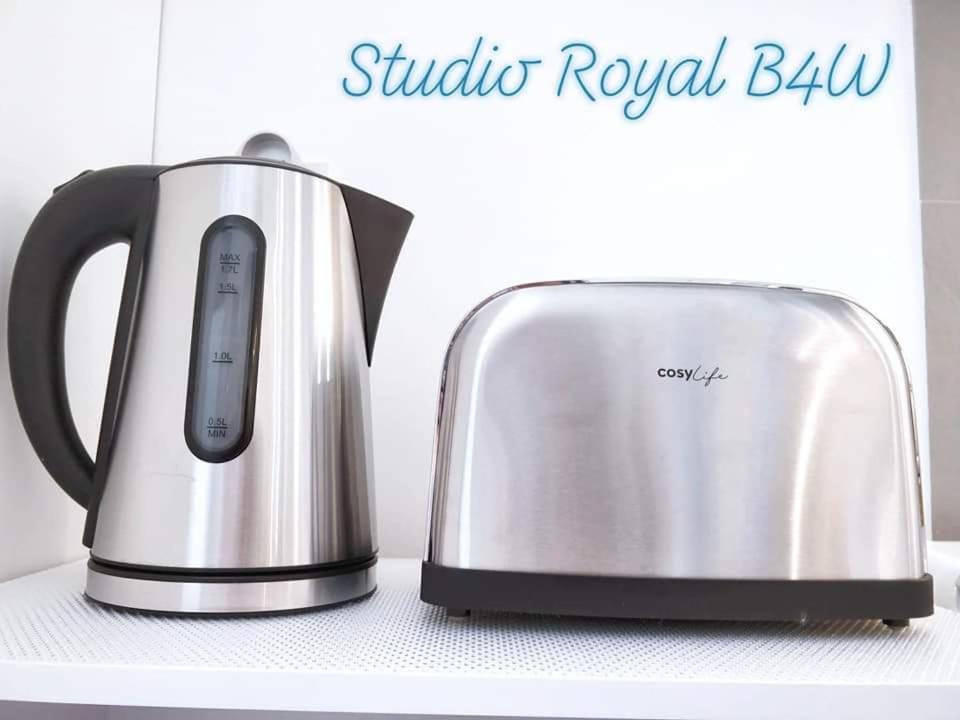 Studio Royal By Beds4Wanderlust - Place Du Marche Avec Parking Prive Φονταινεμπλώ Δωμάτιο φωτογραφία