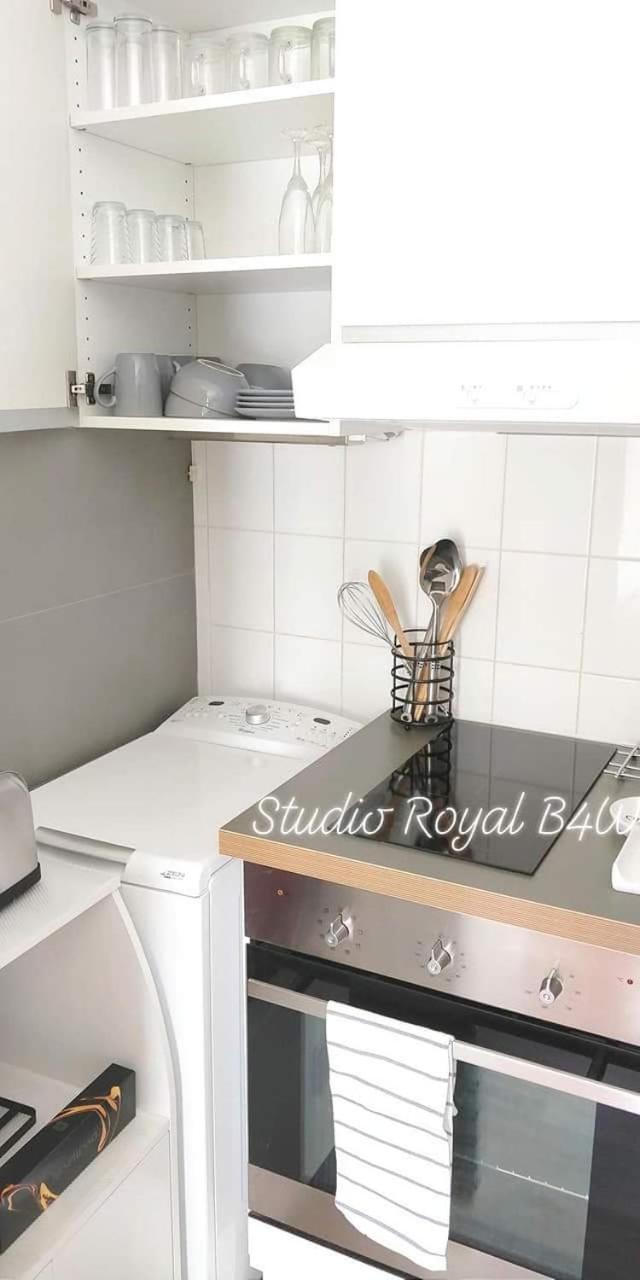 Studio Royal By Beds4Wanderlust - Place Du Marche Avec Parking Prive Φονταινεμπλώ Δωμάτιο φωτογραφία