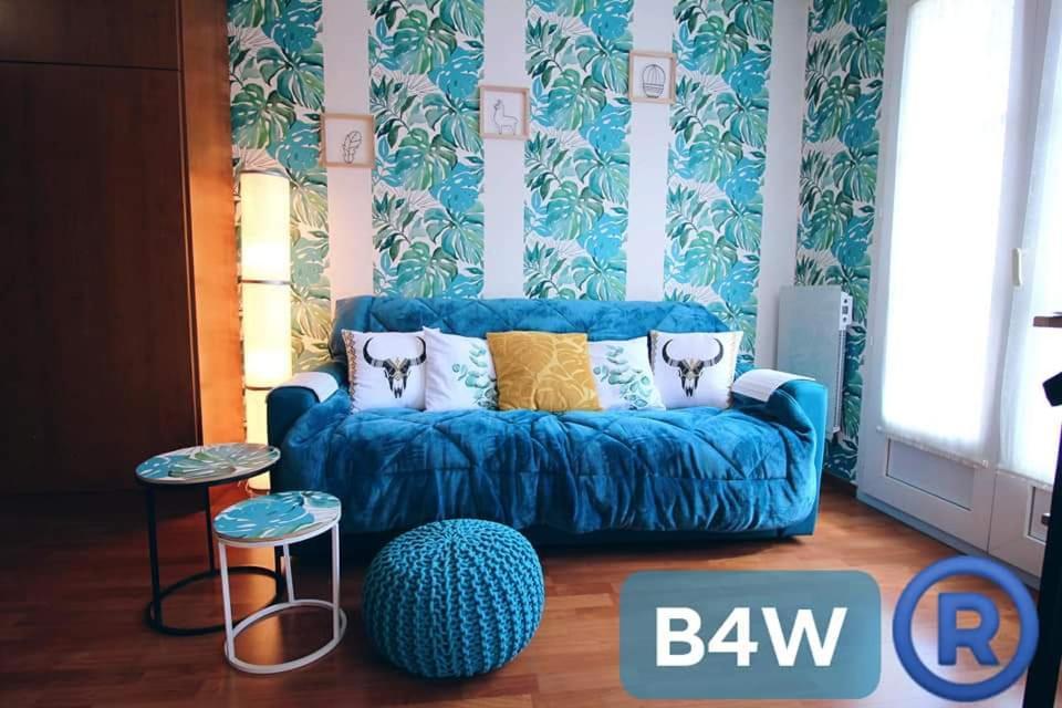 Studio Royal By Beds4Wanderlust - Place Du Marche Avec Parking Prive Φονταινεμπλώ Δωμάτιο φωτογραφία